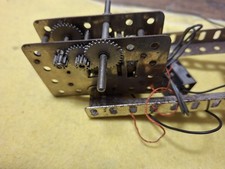 Alter Motor Elektromotor  Baukastenmotor mit Schalter ggf.  Experimentierkasten