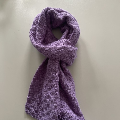 Handgestrickter schal aus - handgestrickter,