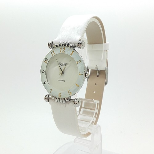 Defekte quarz armbanduhr - quarz,