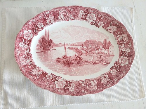 Palissy pottery thames river - pottery,