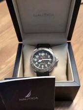 Nautica A13014 Herrenuhr Top Zustand Papiere und Box 