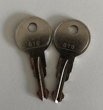 Thule Schlüssel 010 Ersatzschlüssel für Heckträger Dachboxen Dachträger