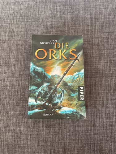 Tolle fantasy bücher von - 2,