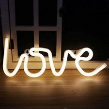 LED Neon Wandlicht mit "Love"