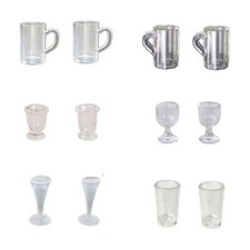 4 Miniatur Gläser 1-2 cm aus