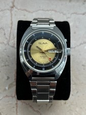 Eine tolle Slava Uhr in