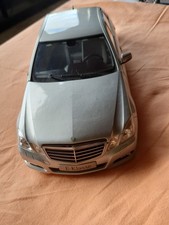 Mercedes Benz E Klasse 2009 Modellauto 1:18 Minichamps, einige Fehler