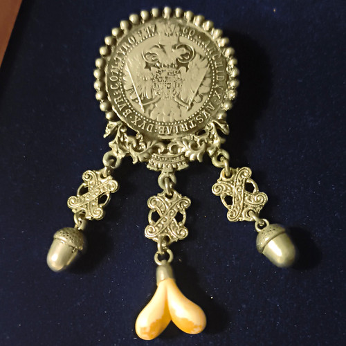 Goldfarbene trachtenstil - goldfarbene,