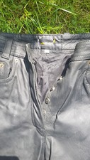Damen-Lederhose, Wallaby-Leder, Gr. 30 mit Innenfutter und Knopfleiste