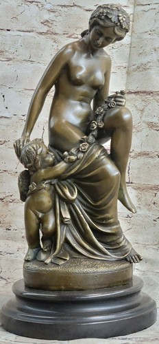 Riesige hautfarben lady mit - riesige,