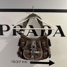 GGL George Gina & Lucy Hush