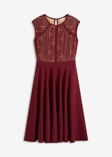 Kleid mit Spitze Gr. 44/46