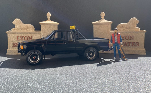 Diorama bttf toyota pick - bttf, up