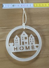 Fensterdekoration aus Epoxidharz 