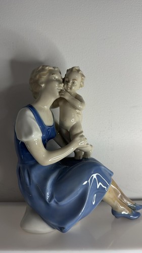 Porzellanfigur mutter mit kind - mutter,