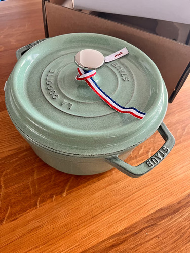 Staub cocotte in - 22, cm
