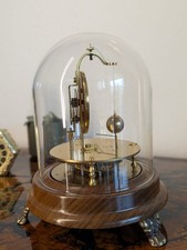 Briggs Drehpendeluhr Glasdom