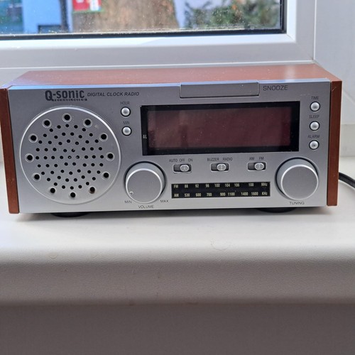 Digitaluhrenradio von sonic - digitaluhrenradio, q