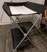 Klappbarer Wickeltisch Wickelkommode, neuwertig 