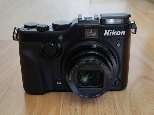 Nikon coolpix p7100 mp - coolpix, 10.1