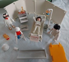 Playmobil Krankenstation, Anfang 80er Jahre