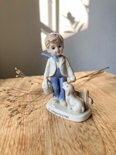 Porzellanfigur Junge mit Hund