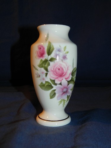 Porzellan vase rosenmotiv - porzellan,