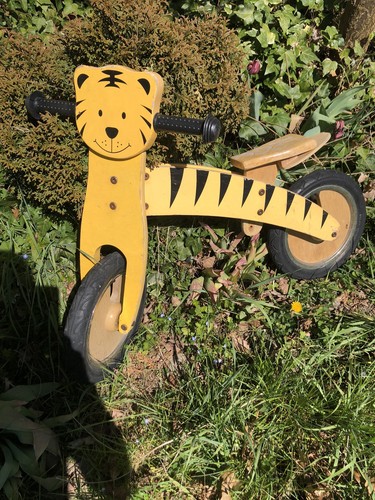 Laufrad tiger aus - aus, alt