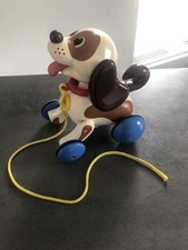 Tomy Hund Nachziehhund mit Geräuschen 