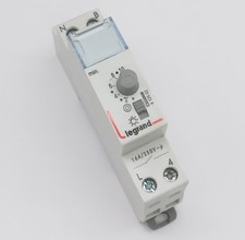 Treppenlichtzeitschalter LEGRAND 412602 Treppenhausautomat 0,5-10min 1S 16A 230V