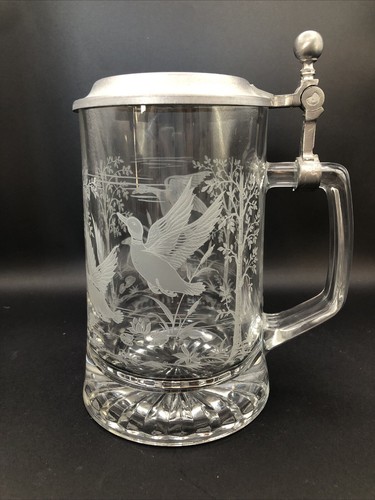 Glas bierkrug mit zinndeckel - glas,