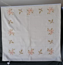 Handgestickte Tischdecke, Mitteldecke  von Rico 90 x 90 cm