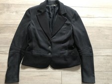 Dunkelgrauer mit Schwarz