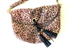 Leo Umhängetasche mit Innenfutter und Reißverschluss, verstellbare Träger