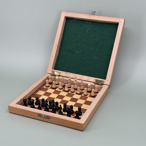 Vintage reiseschach holz - reiseschach,