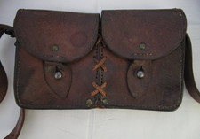 alte Ledertasche zum Umhängen