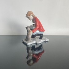 | Royal Copenhagen | Dänemark | Porzellanfigur 'Reiterin mit Katze' |