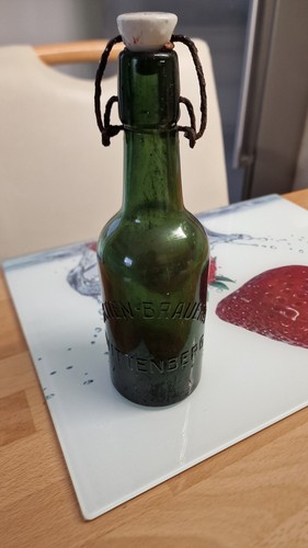 Leere bierflasche wittenberger - bierflasche,