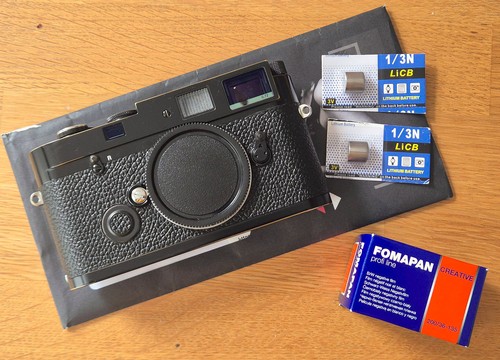 Leica schwarz lackiert - 0,72,