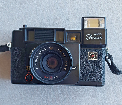 Yashica auto focus vintage - auto,
