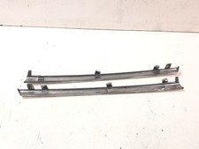 Grill Leiste x2 Zierleisten Chrom vorne Mercedes W204 C-Klasse 245200005