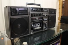 SANYO C 60 STEREO CASSETTE RECORDER GHETTOBLASTER BOOMBOX JAPAN *BITTE LESEN*