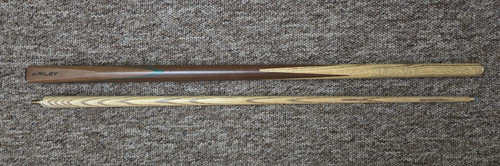 Riley snooker cue