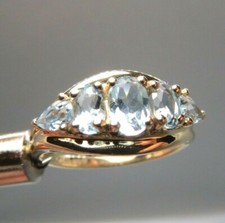 9 Karat Gold Blau Topas Fünf