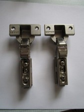 2 Grass Scharniere 1006-30 gekröpft  (Mittelband) Topfband mit Feder 120°