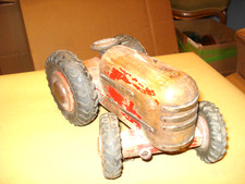 Holztraktor alt mit partina - holztraktor,