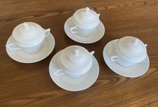 KPM KURLAND - 4 Suppentassen mit Deckel komplett