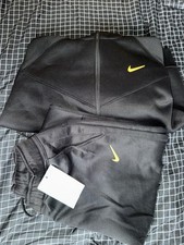 NIKE & NOCTA Tech Fleece -