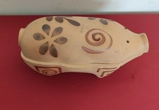 Terracotta Tontopf Römertopf in Schweinchen Form.