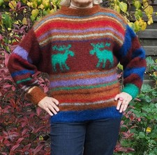 UNIKAT, Handgestrickter Pullover aus  67% Mohair, 28% Wolle, 5% Nylon, NEU